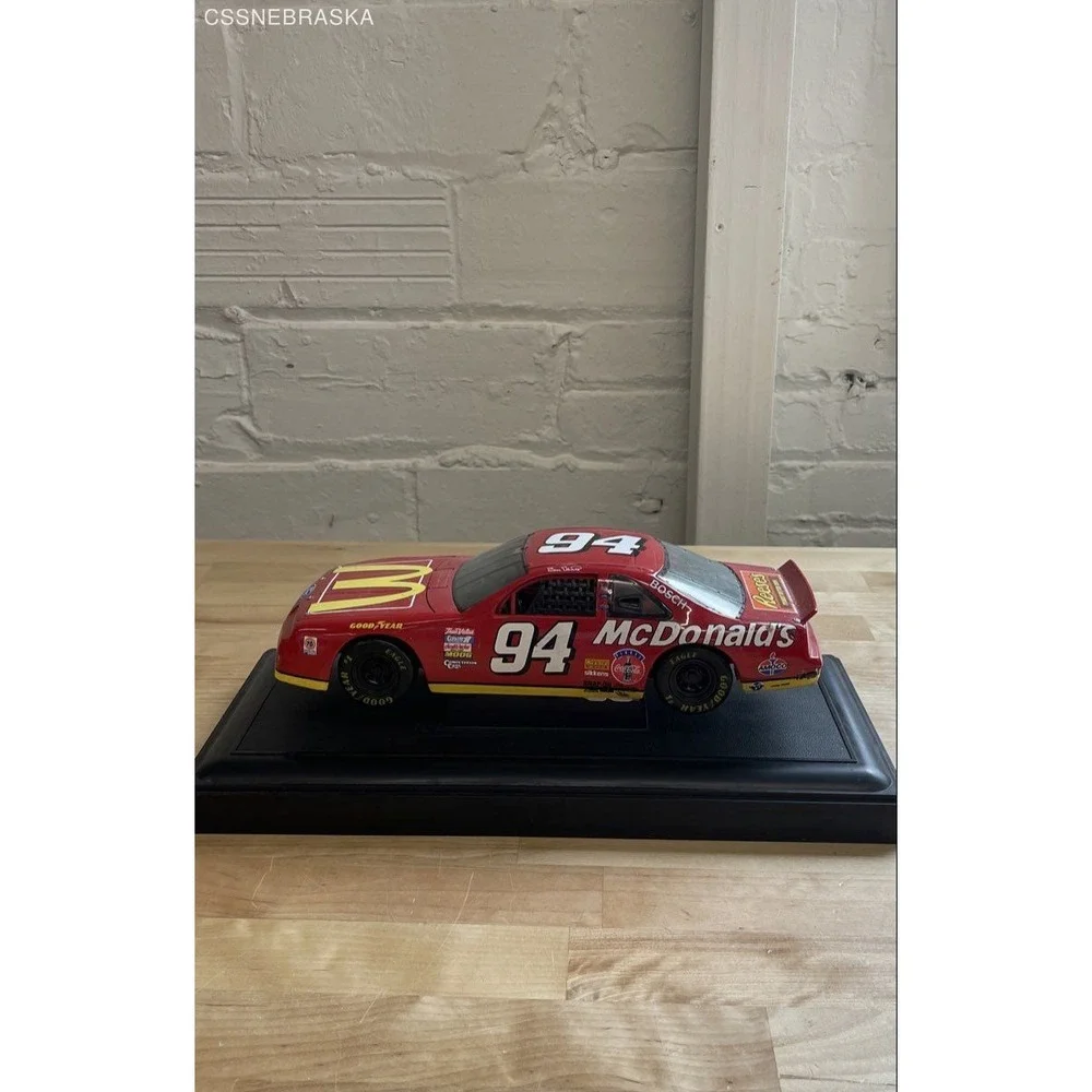 Bill Elliott 94 McDonalds 1995 Ford Thunderbird 1:24 Diecast NASCAR Vintage